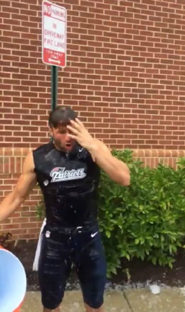 Ice Bucket Challenge Know Your Meme