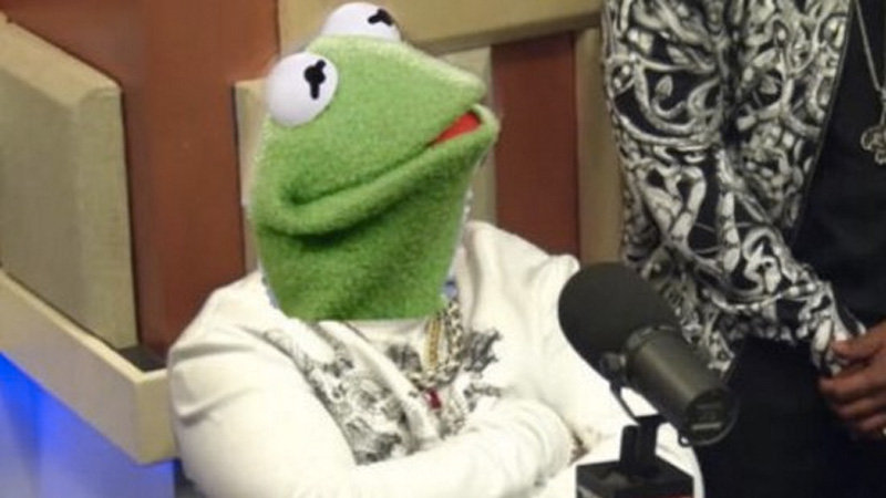 The Internet Goes Bananas Over #TeaLizard