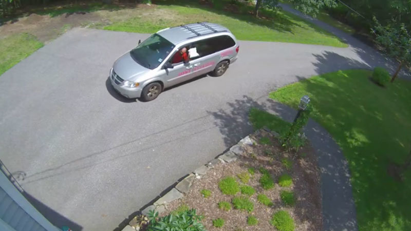 Delivery Driver Gives Zero Fs About Package