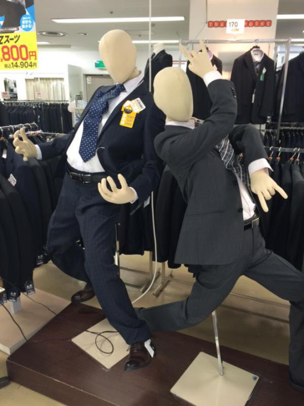 Mannequins posing JoJo's Pose Know Your Meme