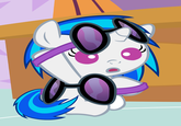 DJ P0N-3 / Vinyl Scratch