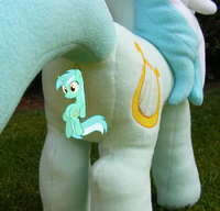 Lyra Plushie