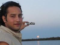 Can You Please Photoshop The Sun Between My Fingers?