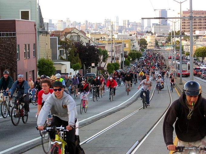 800px-Critical_Mass__San_Francisco__April_29__2005.jpg