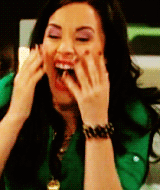 DemiL.Reaction-OMGZ8D.gif