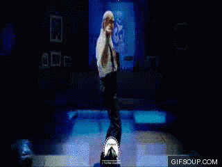 Tom Cruise can't dance...or CAN HE?