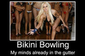 Demotiv_bikini_bowling
